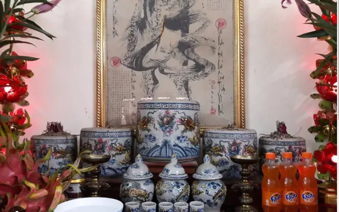 CÁCH BỐC BÁT HƯƠNG VÀ THỜ CÚNG